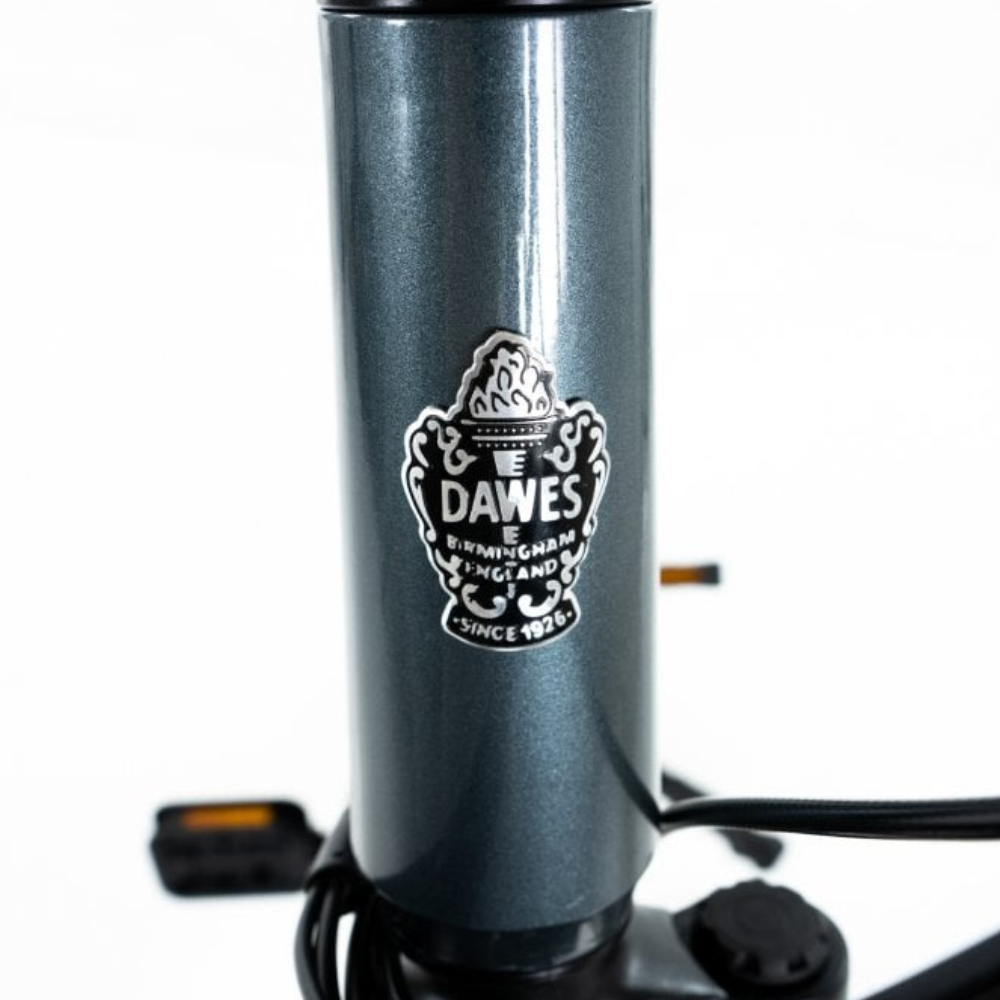 DAWES Mojav-E Electric Trekking Bike - Grey, 15.5MPH close up the Dawes name badge on the main stem in a white studio setting 